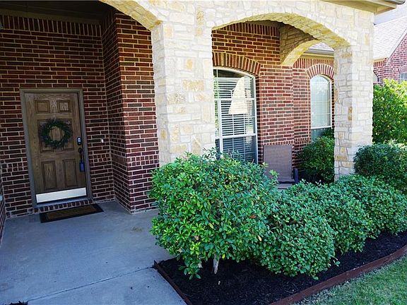4th image of 3044 Lakefield Dr