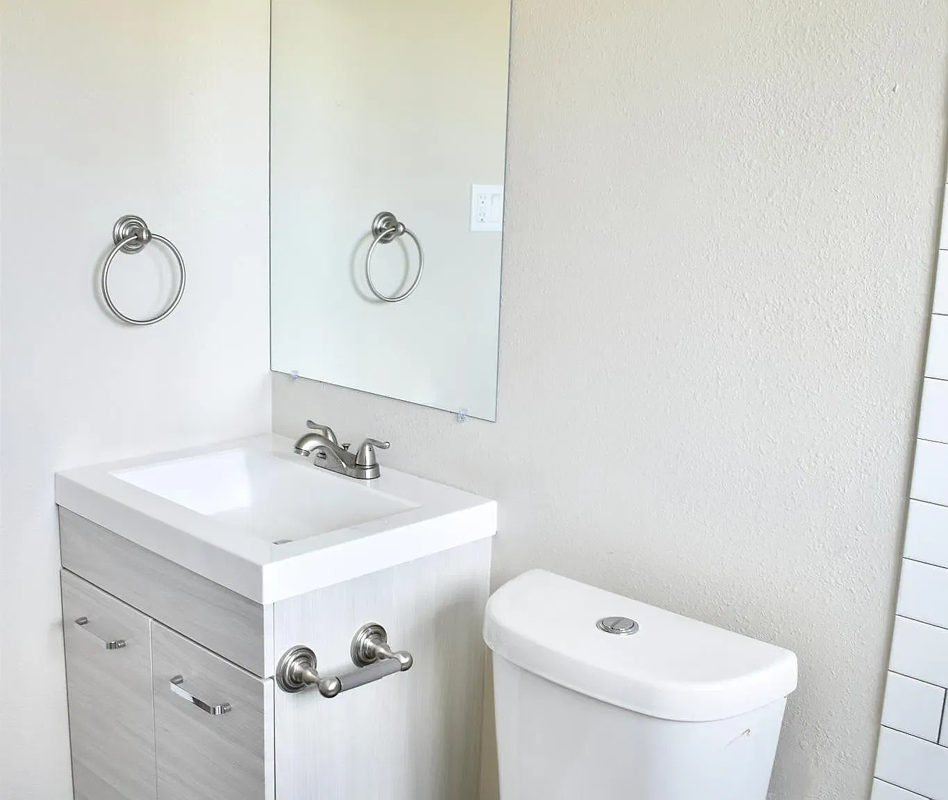 2 bed, 600 sqft, $1,275 — Photo 3