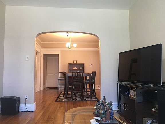 4th image of 3733 N Saint Louis Ave APT 1F