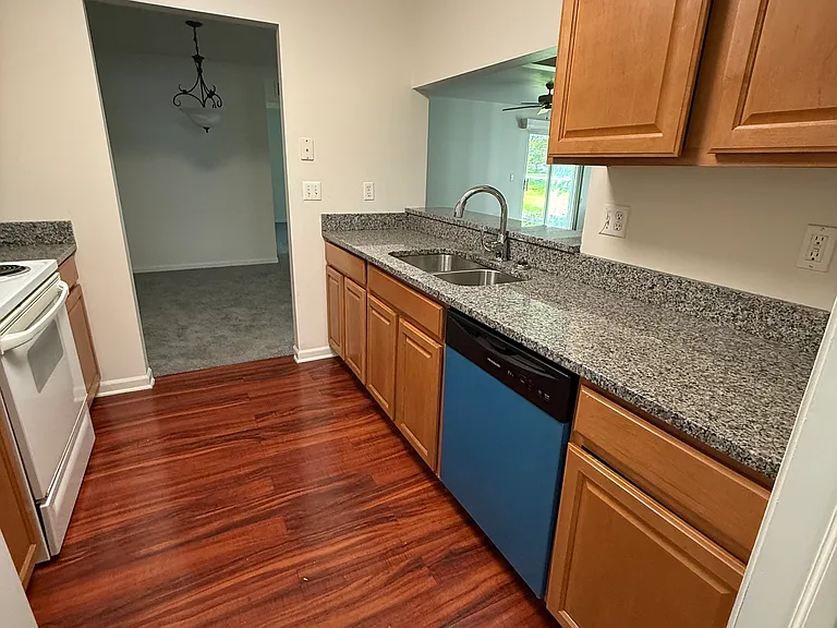 42933 Richmond Dr — Photo 13