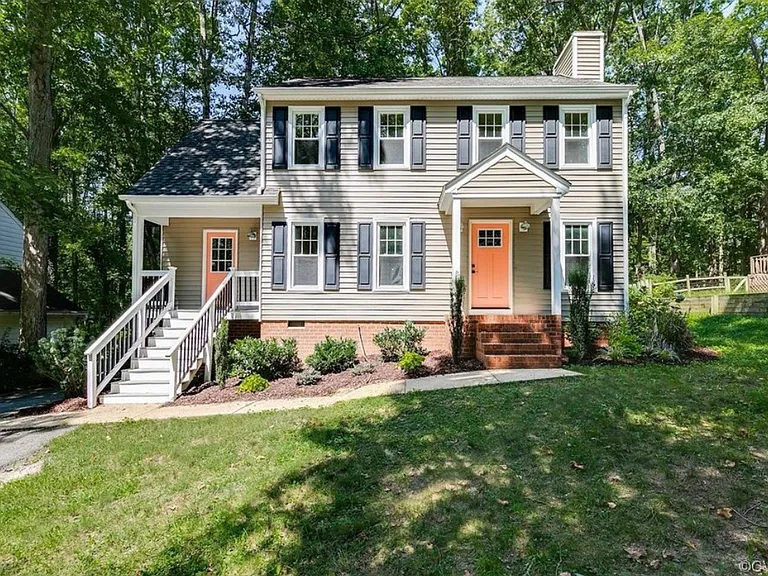 2110 Deer Meadow Ln — Photo 1