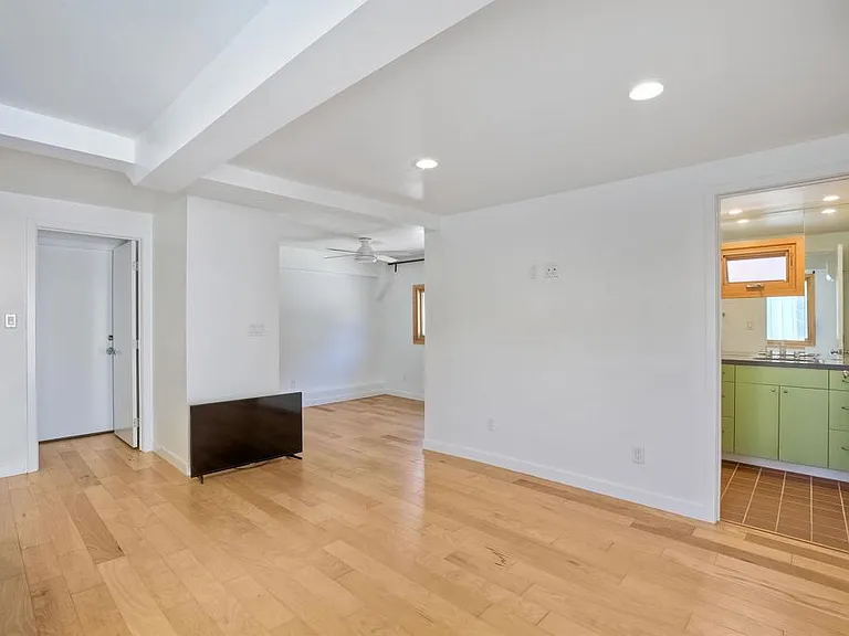 939 Olive Ave #2 — Photo 3