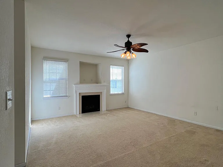 3933 Runey Dr — Photo 31