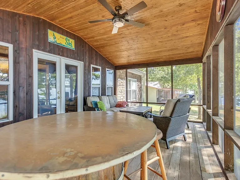 132 Red Fox Dr — Photo 3