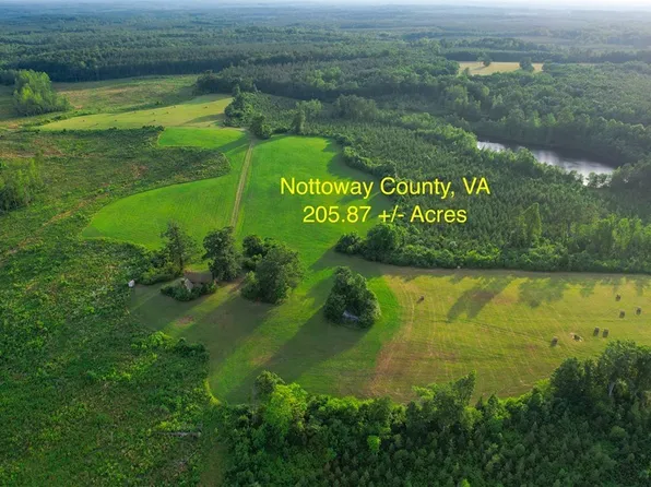 878 Dusty Rd, Crewe, VA 23930