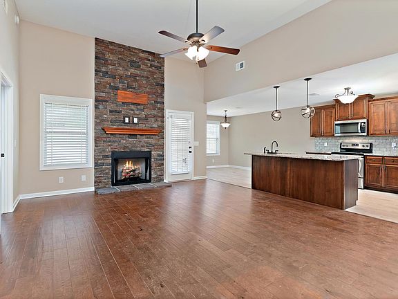 2nd image of 158 Rossview Pl Lot 158