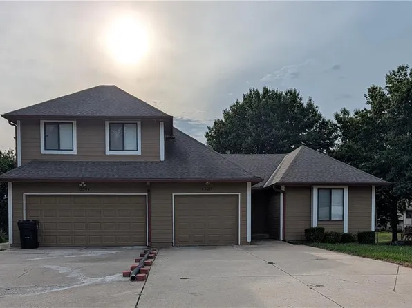 8500 Ditzler Ave, Raytown, MO 64138