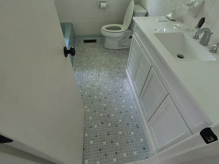 71 W Hester St — Photo 37