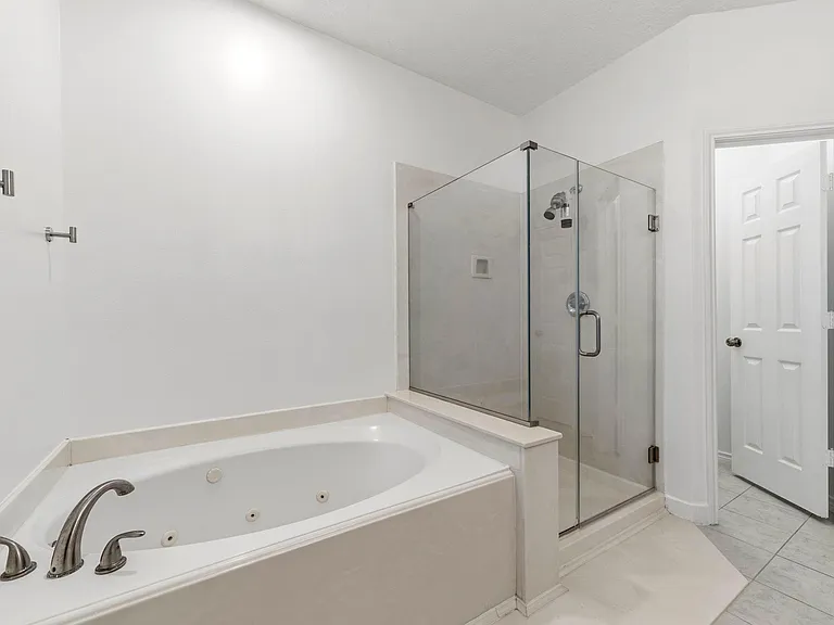34 Firethorn Pl — Photo 13