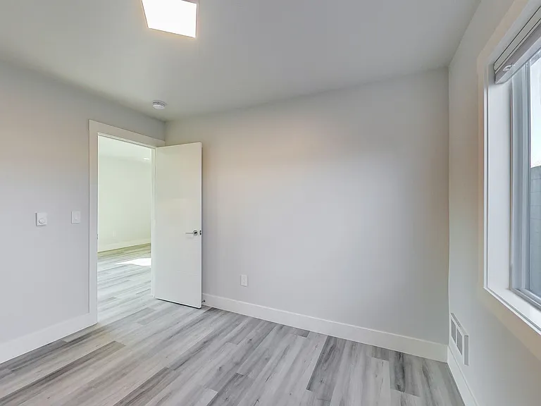 3411 Adeline St — Photo 11
