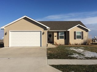 916 S 12th Ave, Washington, IA 52353