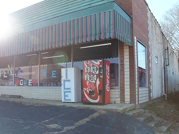 3rd image of 109 N Central Ave
