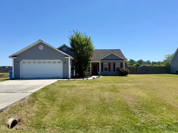 110 Cherry Grove Dr, Richlands, NC 28574
