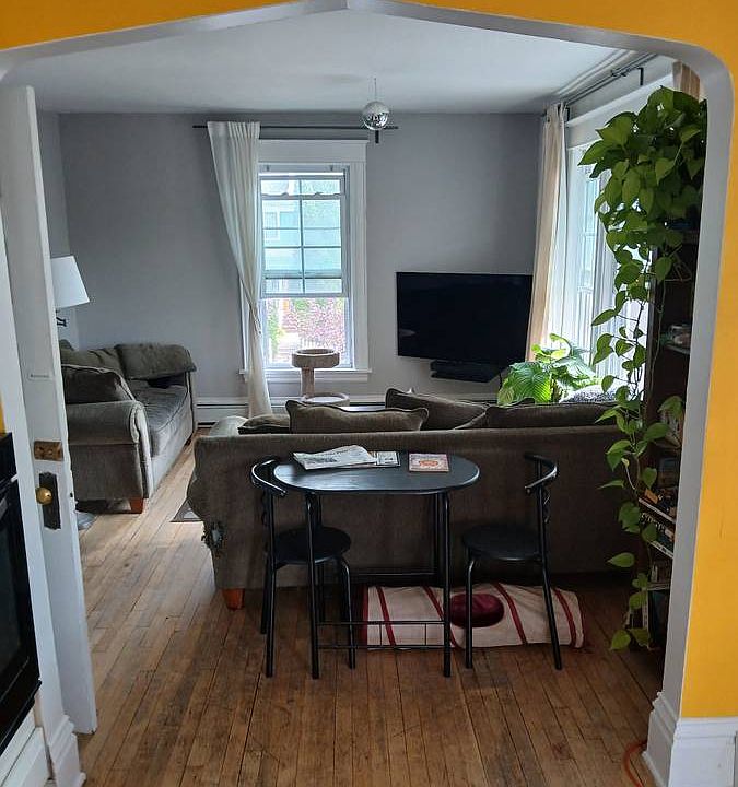 1st image of 3044 Humboldt Ave S