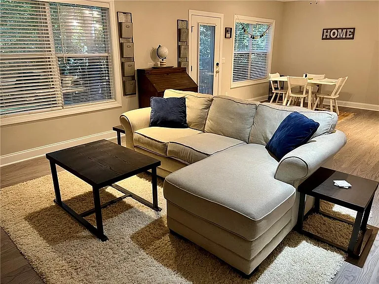 4857 Netherlands Pl — Photo 4