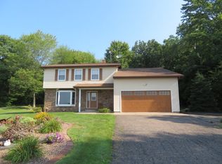 6046 Hillcrest Dr, Wausau, WI 54401