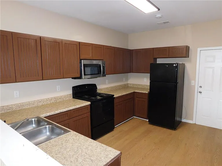 1005 Linam St SE — Photo 10