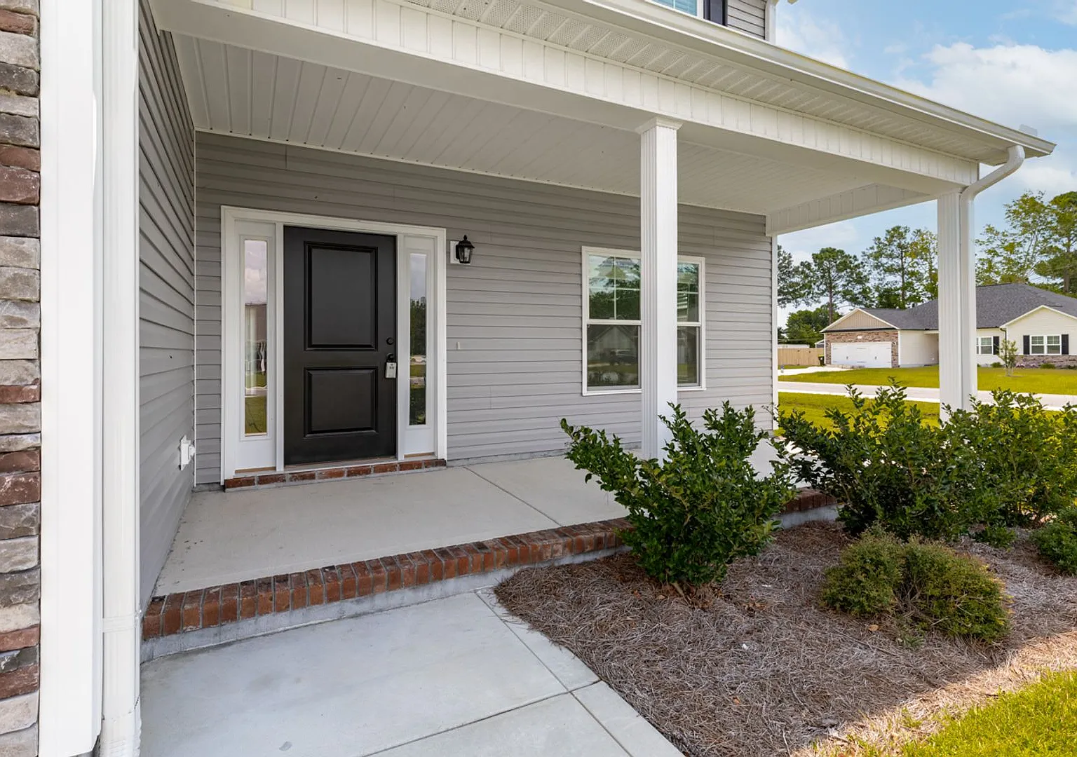 4 Bedroom Home in Holly Ridge W/ New Fence — Photo 3