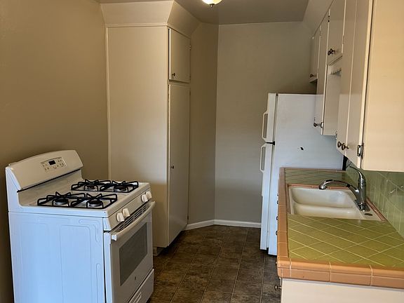 5th image of 3939 Idaho St #21