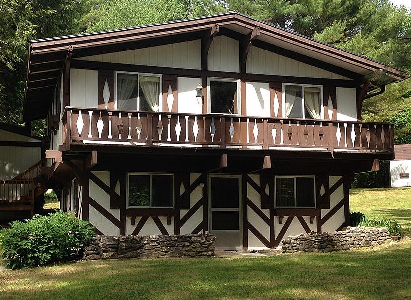 2nd image of 26 Mountain Dr