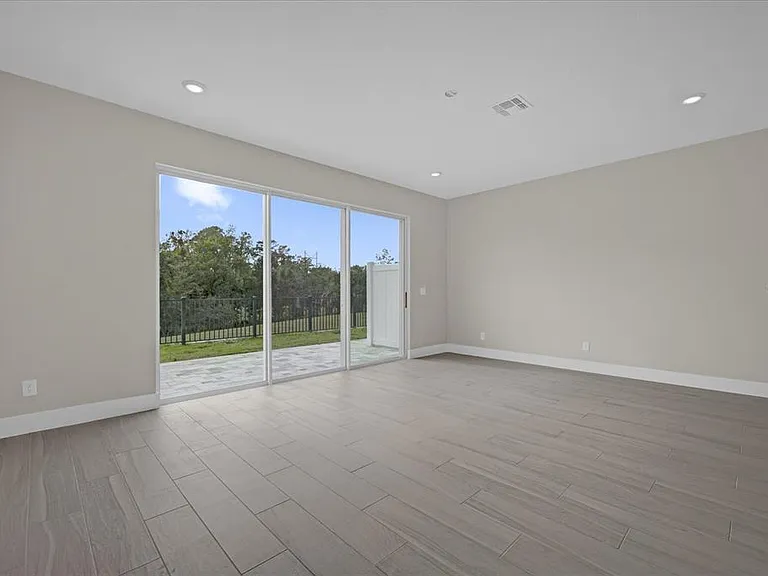 7838 Spectrum Dr — Photo 11