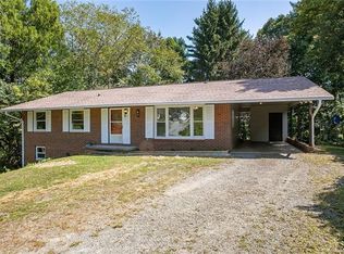 61 Crescent Dr, Pisgah Forest, NC 28768