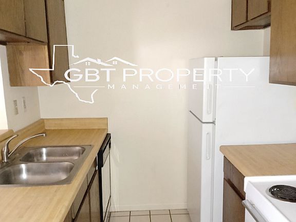 4th image of 619 S 3rd St #202
