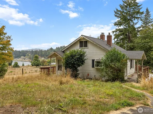 4125 Tracyton Beach Road NW, Bremerton, WA 98310
