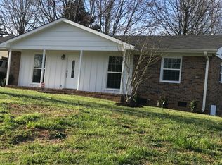 23 Amy Ln, Taylors, SC 29687