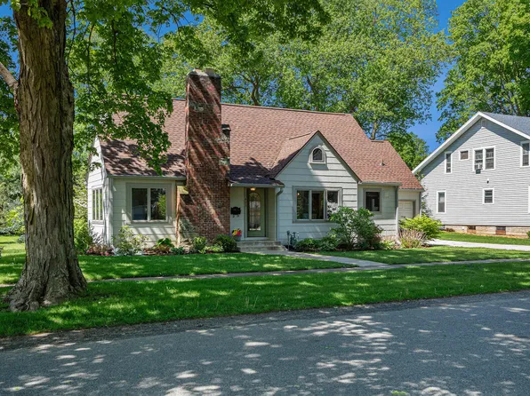 433 S Cass St, Berrien Springs, MI 49103