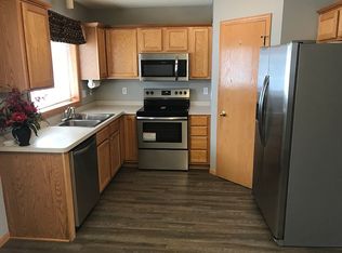 232 Tanager Path, Mankato, MN 56001