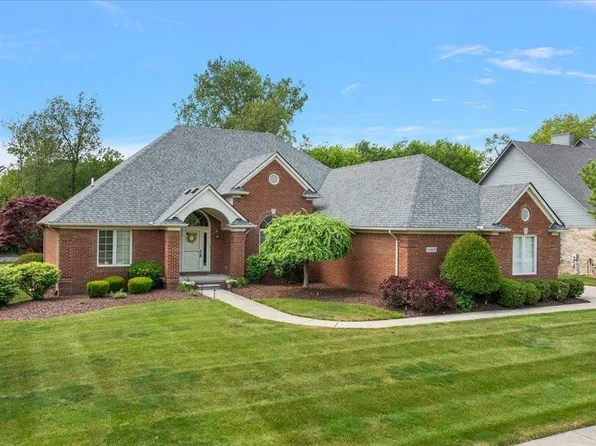 63815 Inverness Dr #53, Washington, MI 48095