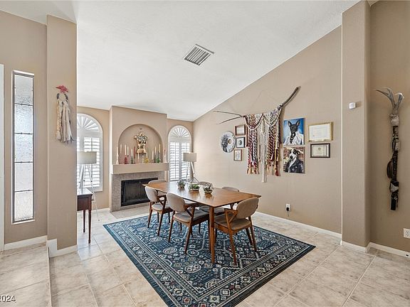 2nd image of 1731 Sequoia Dr
