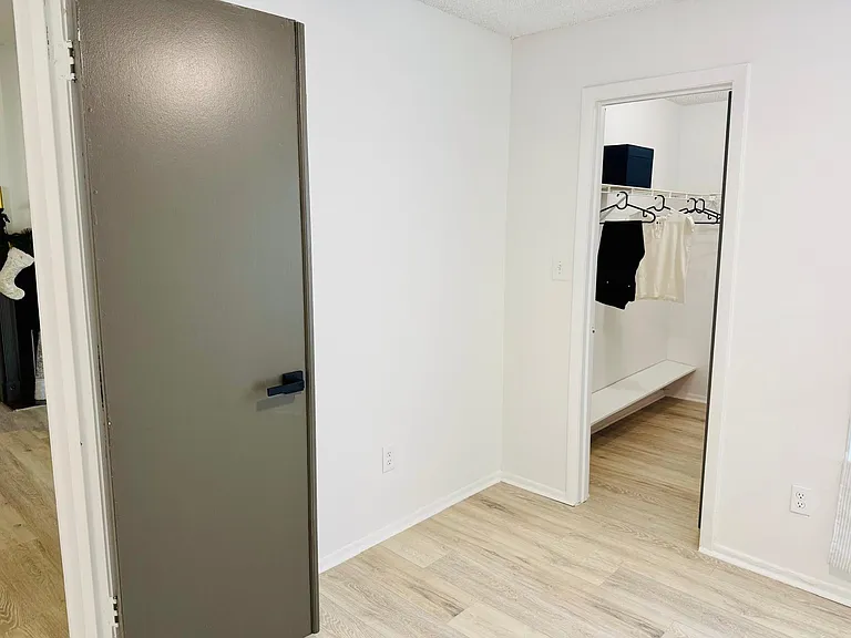 216 Afton Sq #202 — Photo 15