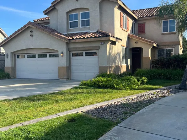 15280 Blackoak Ln, Fontana, CA 92336