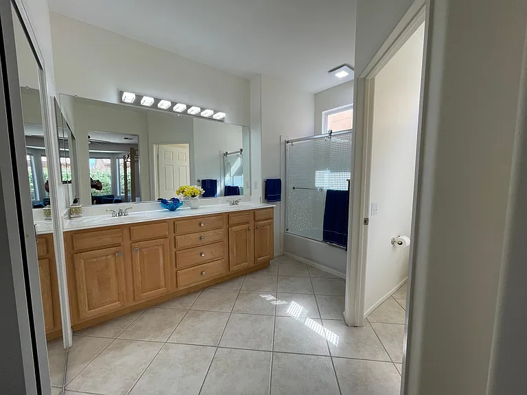 Rosemont Dr — Photo 12