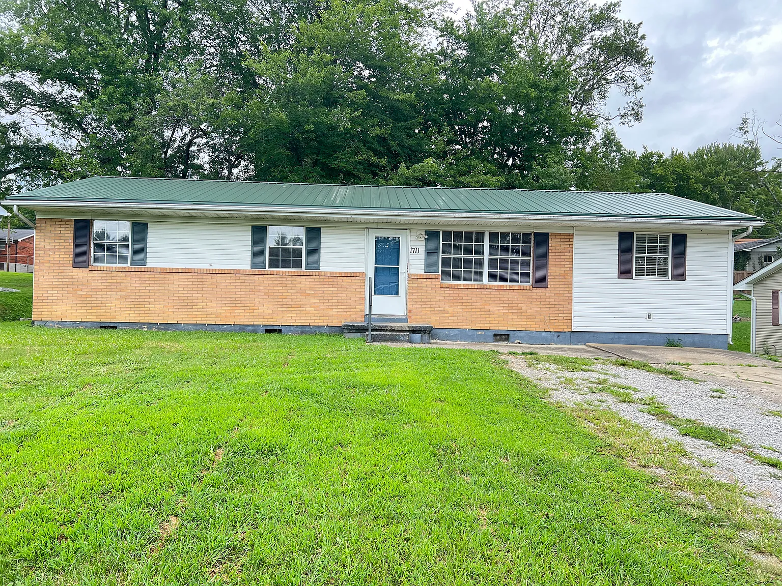 4 bed, 1262 sqft, $1,300 — Photo 1