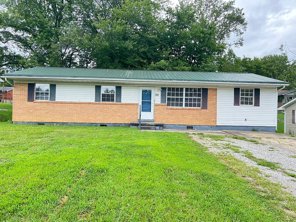 1711 Mary Ellen Dr