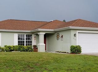 2526 NE 7th Pl, Cape Coral, FL 33909