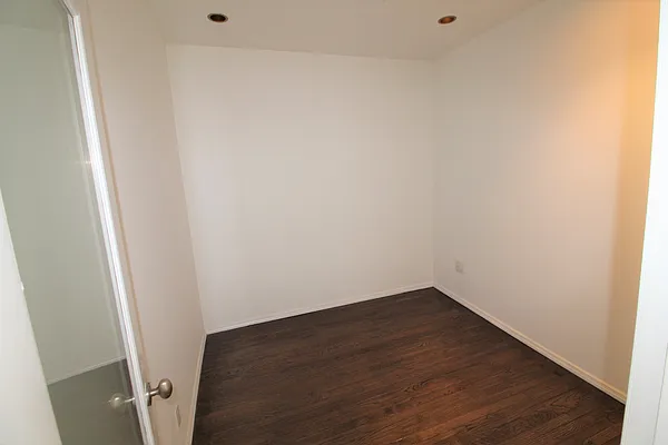 Rented by Compass | media 20