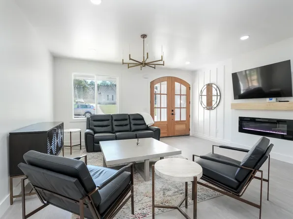 252 Queensbury Way, Spartanburg, SC 29302