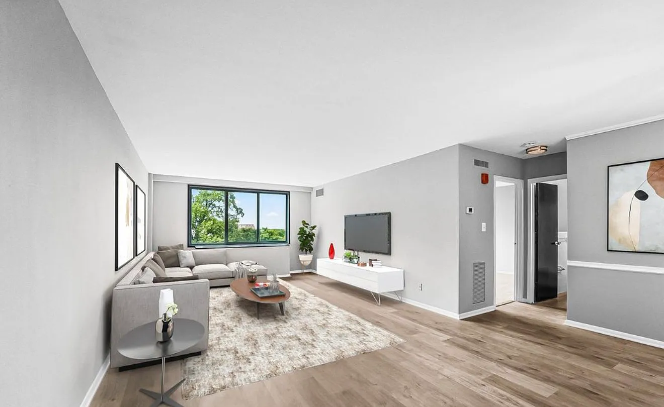 1 bed, 820 sqft, $2,300 — Photo 2