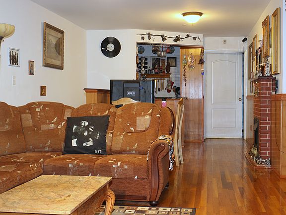 3rd image of 125 28th Ave APT 1A