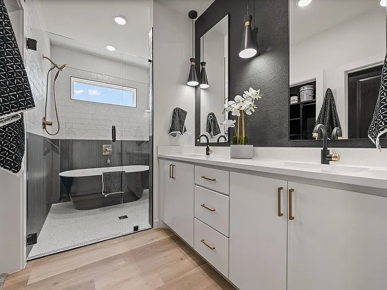14408 Kenosha Dr — Photo 7