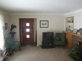 1350 Old Rockside Rd, Parma, OH 44134