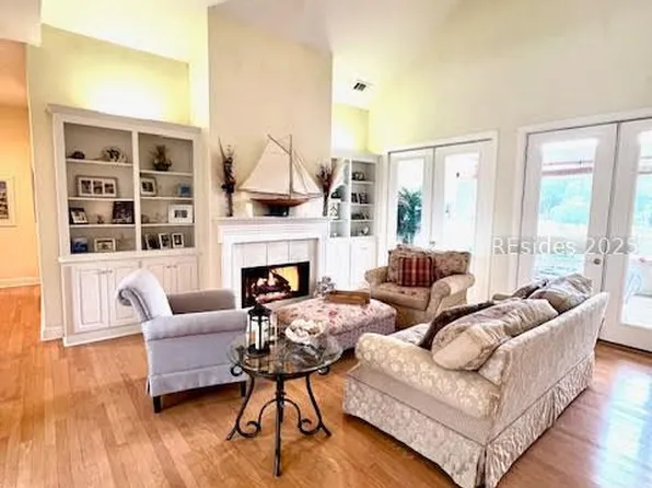 11 Outpost Ln, Hilton Head Island, SC 29928