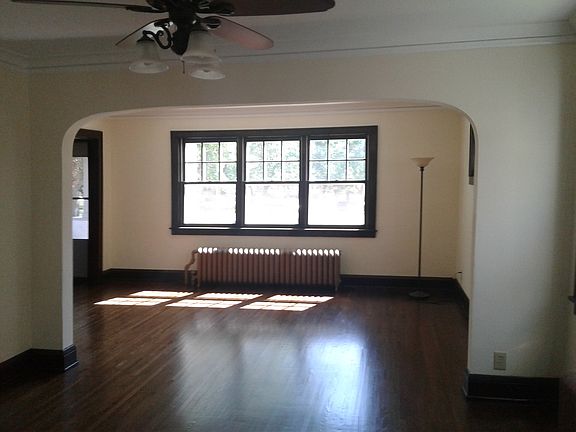 4th image of 1119 Lane Pl #1