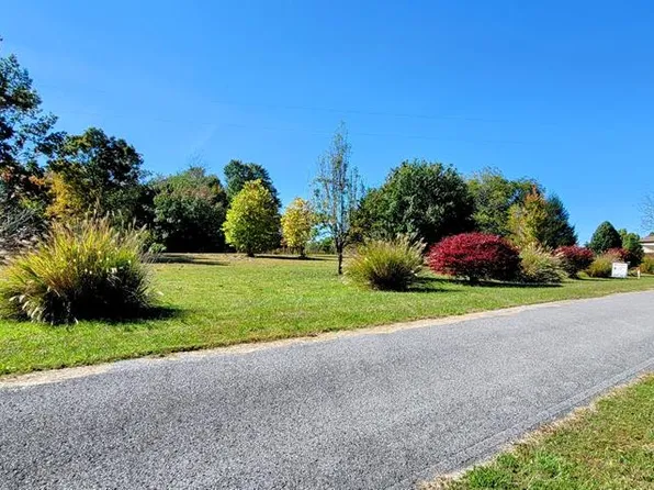 3 Wilhite St, Spencer, TN 38585