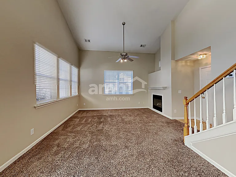 1244 W Oaks Way — Photo 4