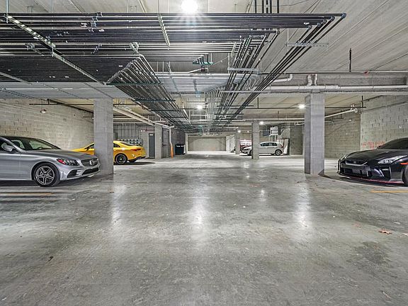 5th image of 9600 Franklin Ave #316